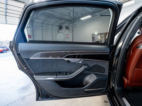 Used 2022 Audi S8 4.0T image 55