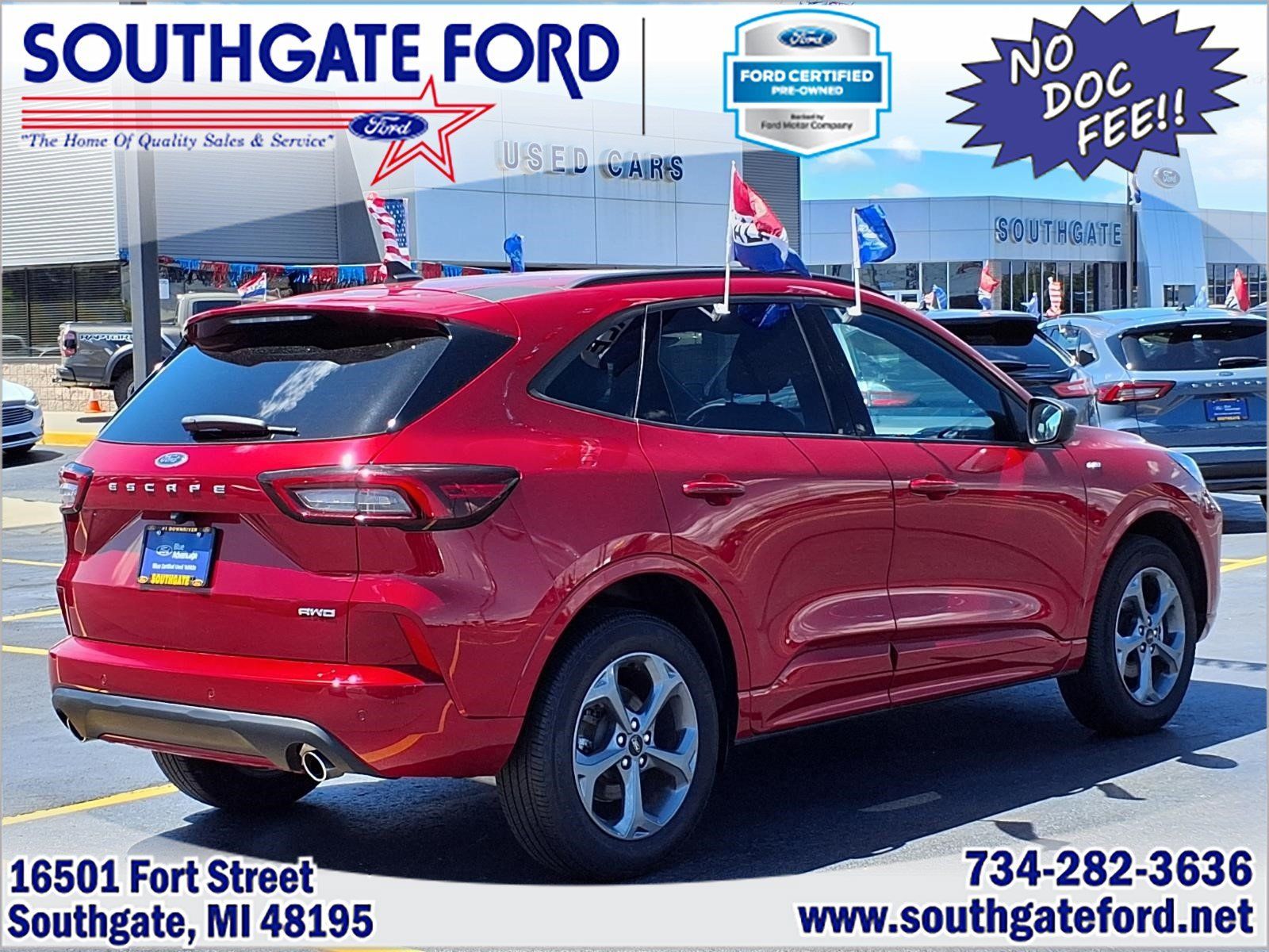 Certified 2024 Ford Escape ST-Line w/ Tech Pack #1 AWD/4WD image 2