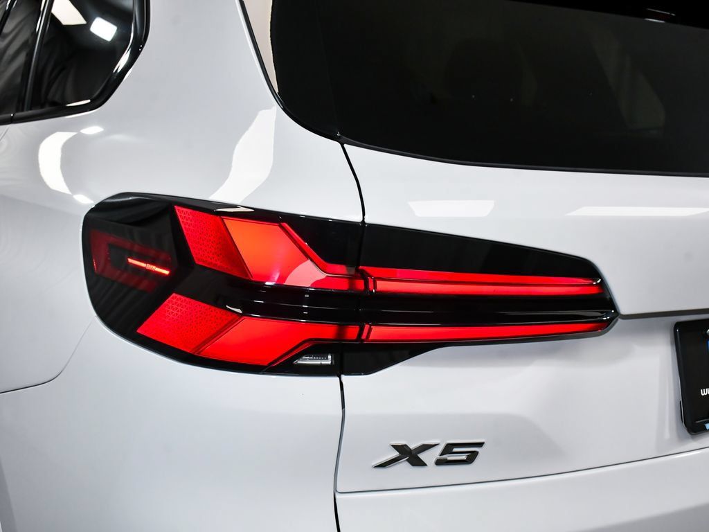 Used 2026 BMW X5 xDrive40i AWD/4WD image 81
