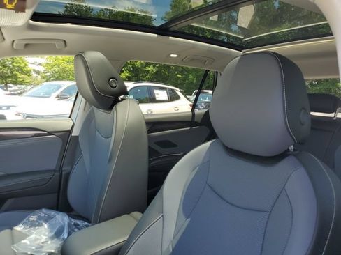 New 2026 Volkswagen Tiguan SE AWD/4WD image 16