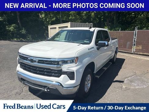 Used 2025 Chevrolet Silverado 1500 LT w/ Convenience Package II AWD/4WD image 1