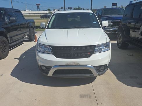 Used 2020 Dodge Journey Crossroad FWD image 4