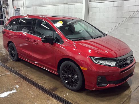 Used 2025 Honda Odyssey Sport-L image 2