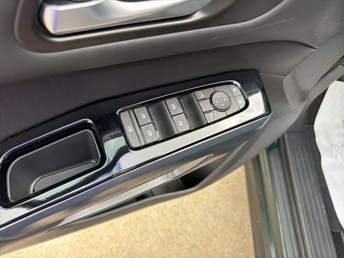 Certified 2025 Nissan Pathfinder SL w/ SL Premium Package image 11