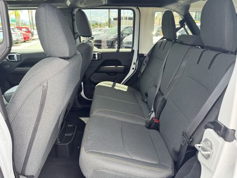 Used 2025 Jeep Wrangler Sahara w/ Safety Group image 34