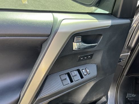 Used 2013 Toyota RAV4 Limited FWD image 15