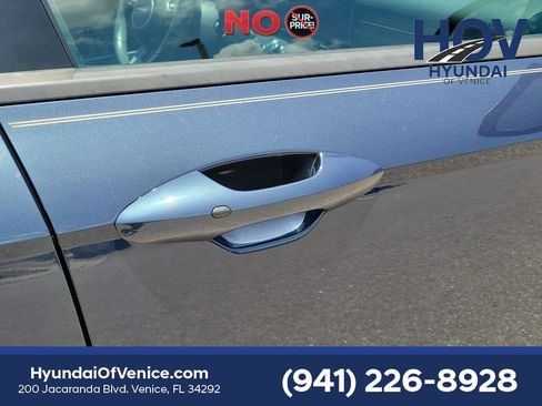 Certified 2024 Hyundai Kona SEL FWD image 11