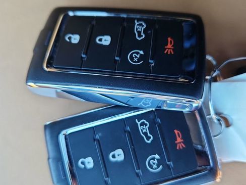 Used 2023 Jeep Grand Cherokee L Summit image 29