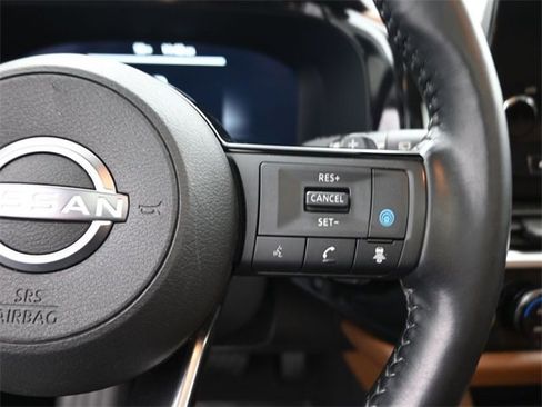 Used 2022 Nissan Pathfinder Platinum w/ Cargo Package image 2