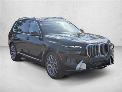 Used 2025 BMW X7 xDrive40i w/ Premium Package AWD/4WD image 6