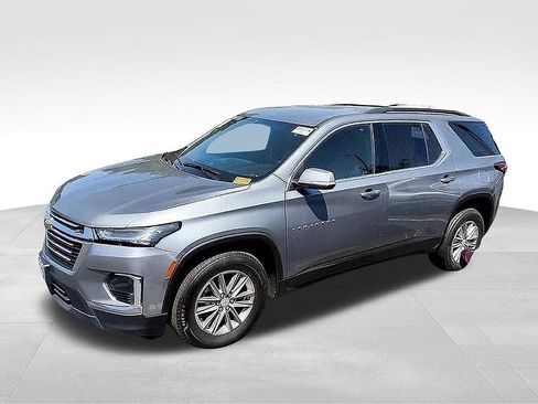 Used 2023 Chevrolet Traverse LT AWD/4WD image 11
