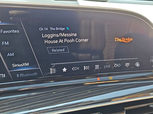 Used 2021 Cadillac Escalade Sport w/ Driver Assist Tech Package AWD/4WD image 23