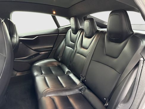 Used 2019 Tesla Model S Long Range AWD/4WD image 40