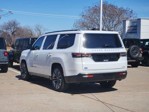 Certified 2024 Jeep Grand Wagoneer Series III w/ Rear Seat Video Group 1 image 5