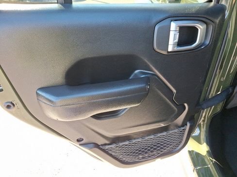 Used 2023 Jeep Wrangler Willys image 18