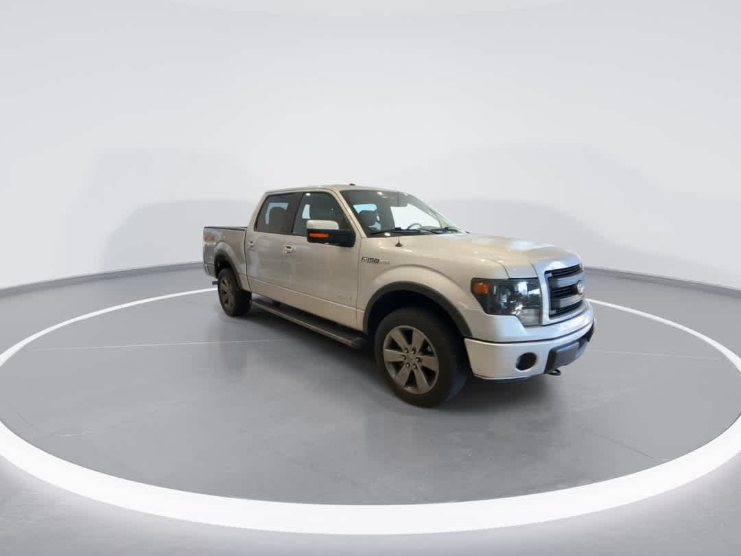 Used 2014 Ford F150 FX4 w/ Equipment Group 402A Luxury AWD/4WD image 2
