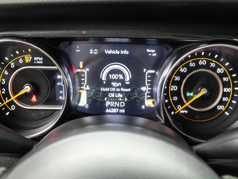 Used 2021 Jeep Wrangler Unlimited Sport image 23