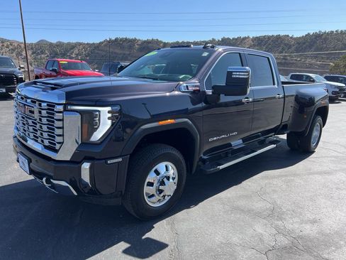 New 2025 GMC Sierra 3500 Denali image 3
