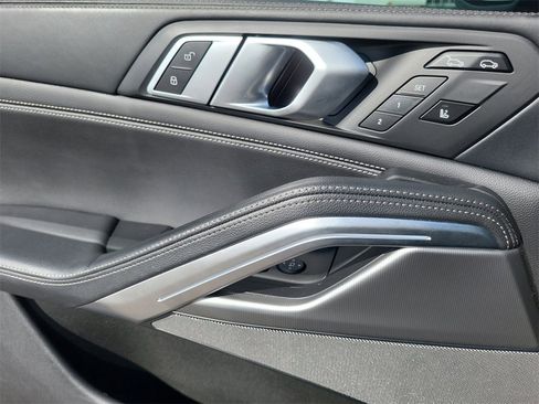 Used 2020 BMW X6 M50i w/ Executive Package image 16