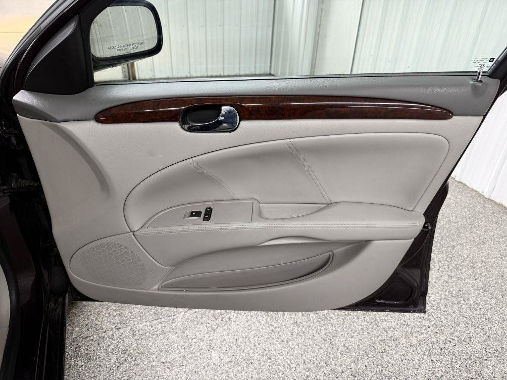 Used 2008 Buick Lucerne CXL FWD image 27