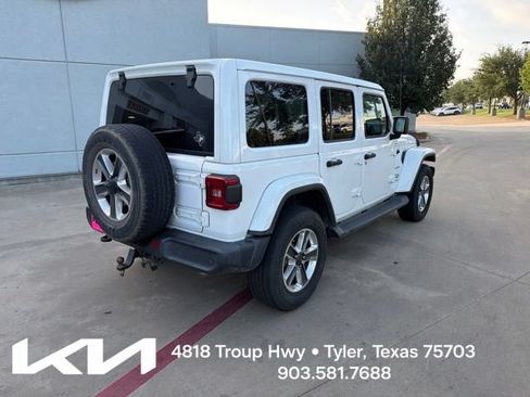 Used 2021 Jeep Wrangler Unlimited Sahara AWD/4WD image 9