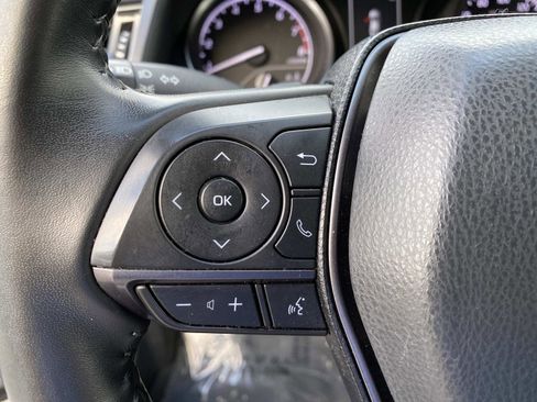 Used 2023 Toyota Camry SE image 17