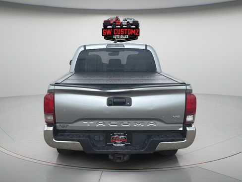 Used 2022 Toyota Tacoma SR5 RWD image 6