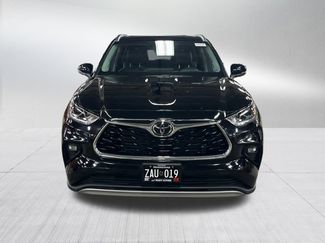 Used 2024 Toyota Highlander Platinum video 2