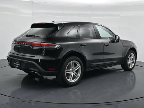 Certified 2026 Porsche Macan AWD/4WD image 7