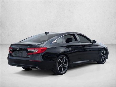 Used 2018 Honda Accord Sport image 5