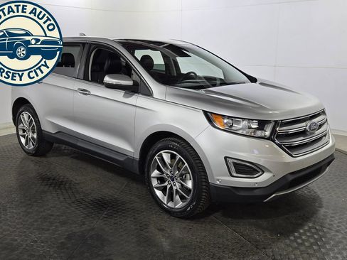 Used 2018 Ford Edge Titanium w/ Equipment Group 302A AWD/4WD image 9