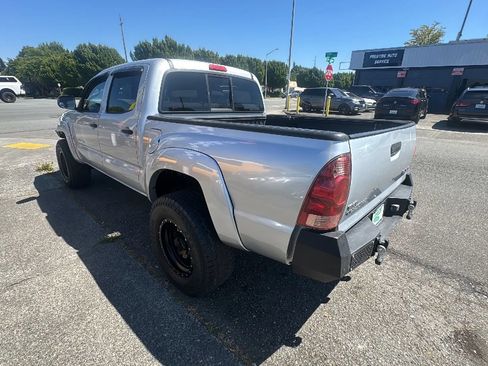Used 2005 Toyota Tacoma 4x4 Double Cab w/ SR5 Pkg #8 image 8