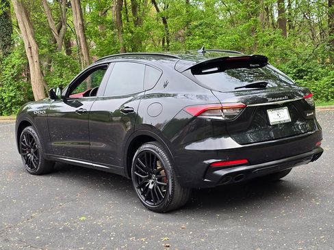 Used 2023 Maserati Levante Modena image 4