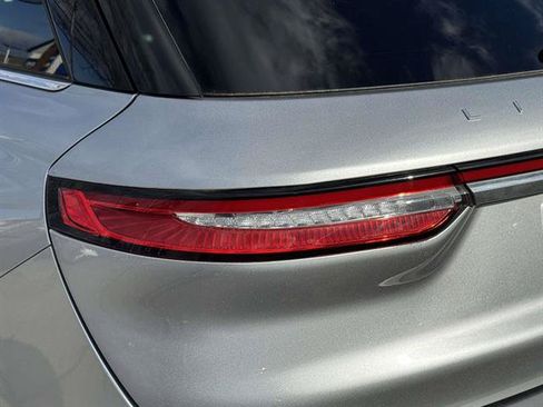 Used 2021 Lincoln Corsair AWD w/ Premium Package image 31