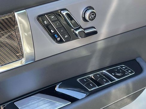 New 2026 Cadillac Vistiq Sport image 17