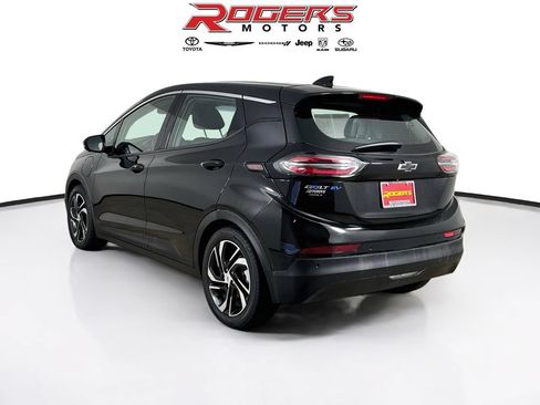 Used 2023 Chevrolet Bolt LT w/ Infotainment Package FWD image 11