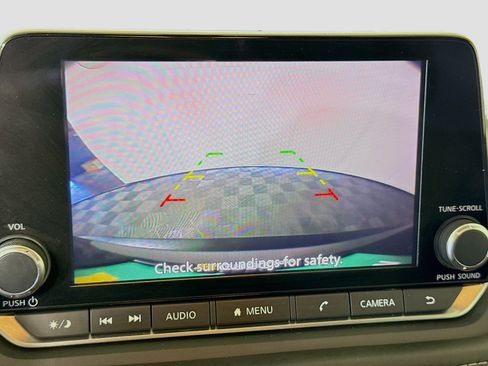 Used 2022 Nissan Rogue SV FWD image 19