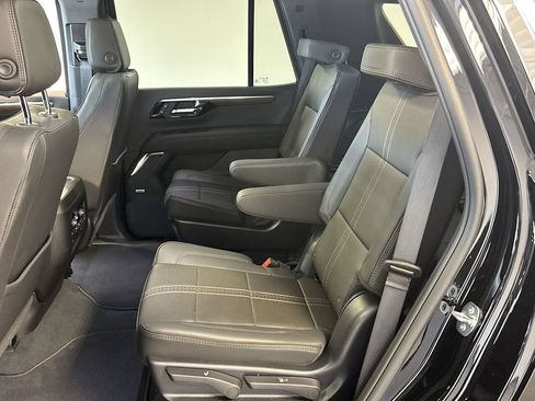 Used 2025 Chevrolet Tahoe High Country AWD/4WD image 32
