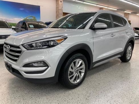 Used 2018 Hyundai Tucson SEL FWD image 2