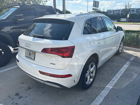 Certified 2023 Audi Q5 2.0T Premium w/ Convenience Package image 3