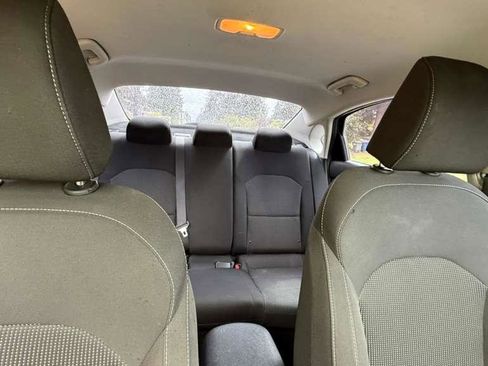 Used 2019 Kia Forte LXS FWD image 10