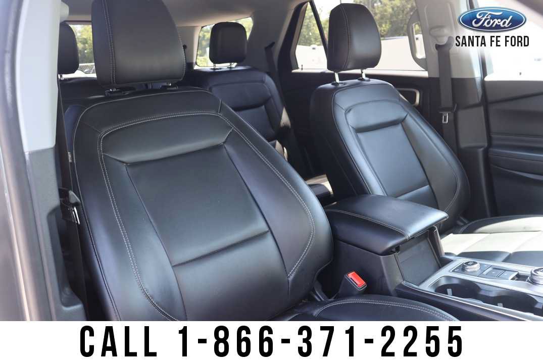Used 2024 Ford Explorer XLT w/ Equipment Group 202A AWD/4WD image 37