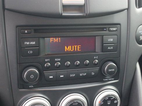 Used 2016 Nissan 370Z w/ Sport Package image 22