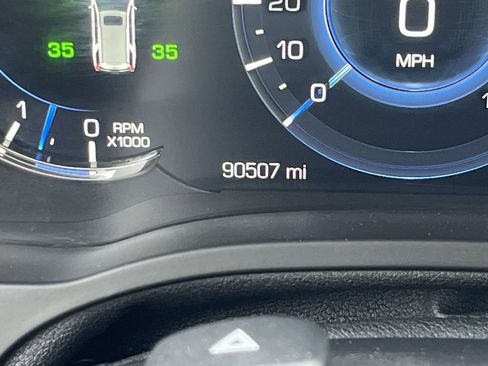 Used 2019 Cadillac Escalade ESV Premium Luxury image 4