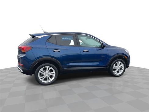 Used 2023 Buick Encore GX Preferred w/ Cold Weather Comfort Package AWD/4WD image 8
