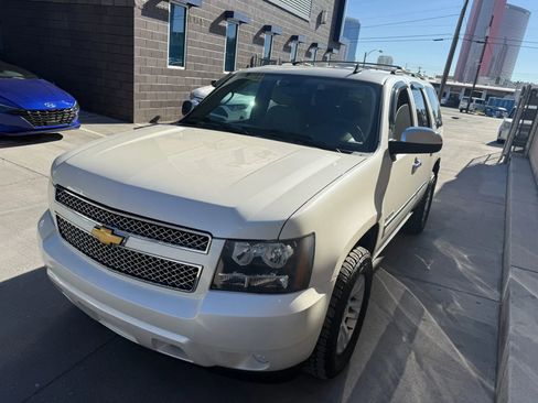 Used 2014 Chevrolet Tahoe LTZ AWD/4WD image 10