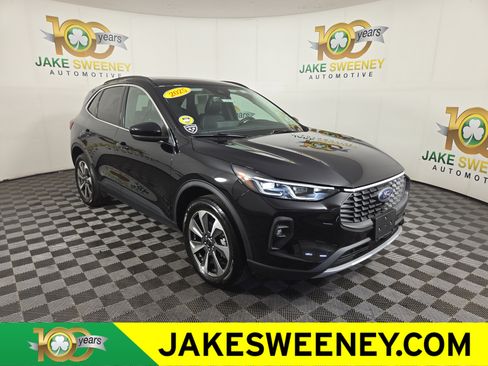 Used 2025 Ford Escape Platinum AWD/4WD image 1