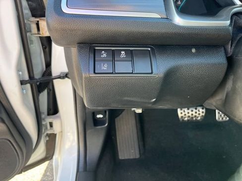 Used 2020 Honda Civic Touring image 31