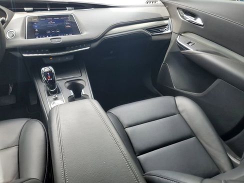 Certified 2023 Cadillac XT4 Premium Luxury image 15