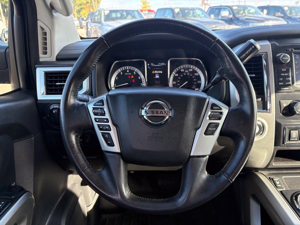 Used 2018 Nissan Titan SV w/ SV Convenience Package RWD image 17